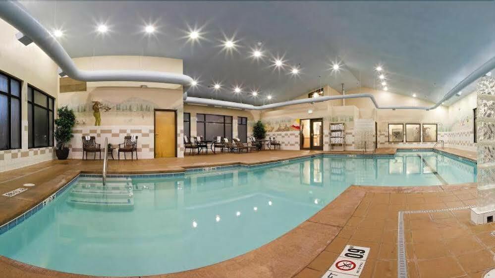 Holiday Inn Express Hotel & Suites Kalispell By Ihg Exterior foto